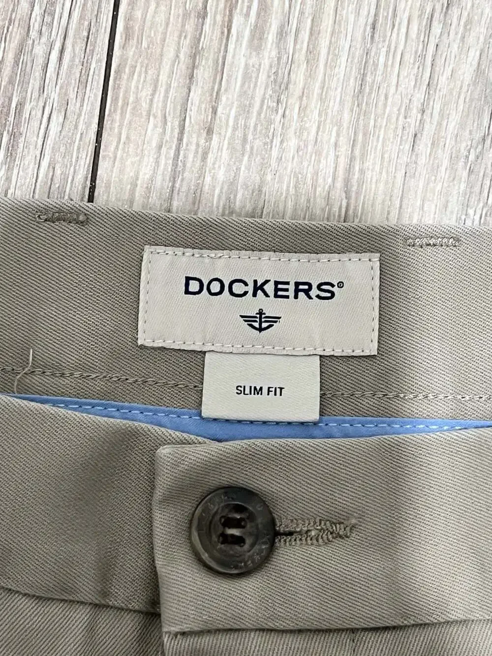 Dockers Men's Slim Fit Chino Pants  Size 29x32